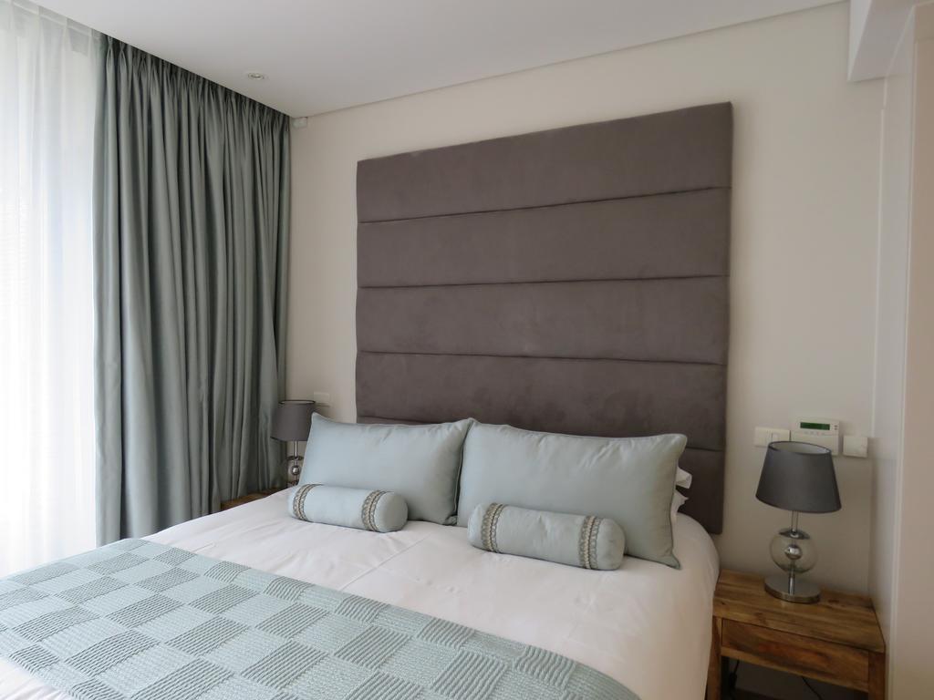 202 Kylemore A Waterfront Marina Cape Town Room photo
